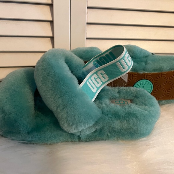 Oh Yeah Double Strap Slides…Never Worn - Picture 3 of 5